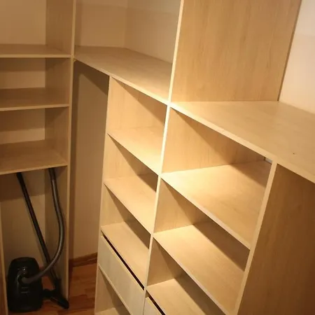 2 Bedroom Old Town With Parking Apartament