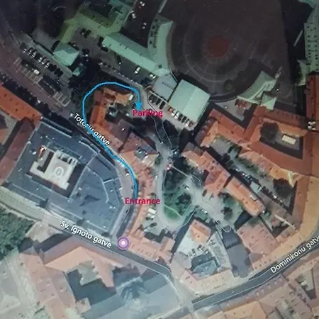 Апартаменты 2 Bedroom Old Town With Parking *