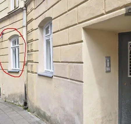 2 Bedroom Old Town With Parking *