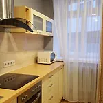 Butas 2 Bedroom Old Town With Parking