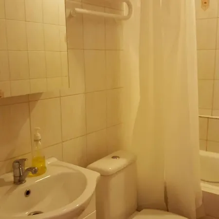 Апартаменты 2 Bedroom Old Town With Parking Вильнюс